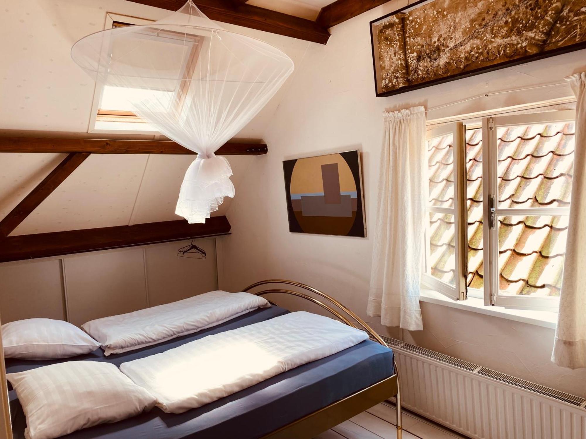 Vakantie Appartement Goedereede Let Op De Badkamer Moet Met Andere Gasten Gedeeld Worden Exterior foto